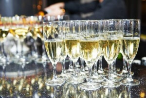 כוסות משקה באירוע באולם ניין אירועים